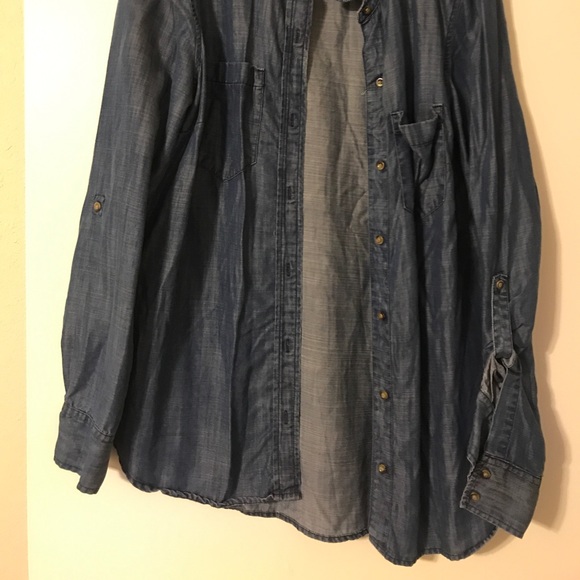 Blue Jean Long Sleeve Shirt Gap Size Medium - Picture 2 of 4